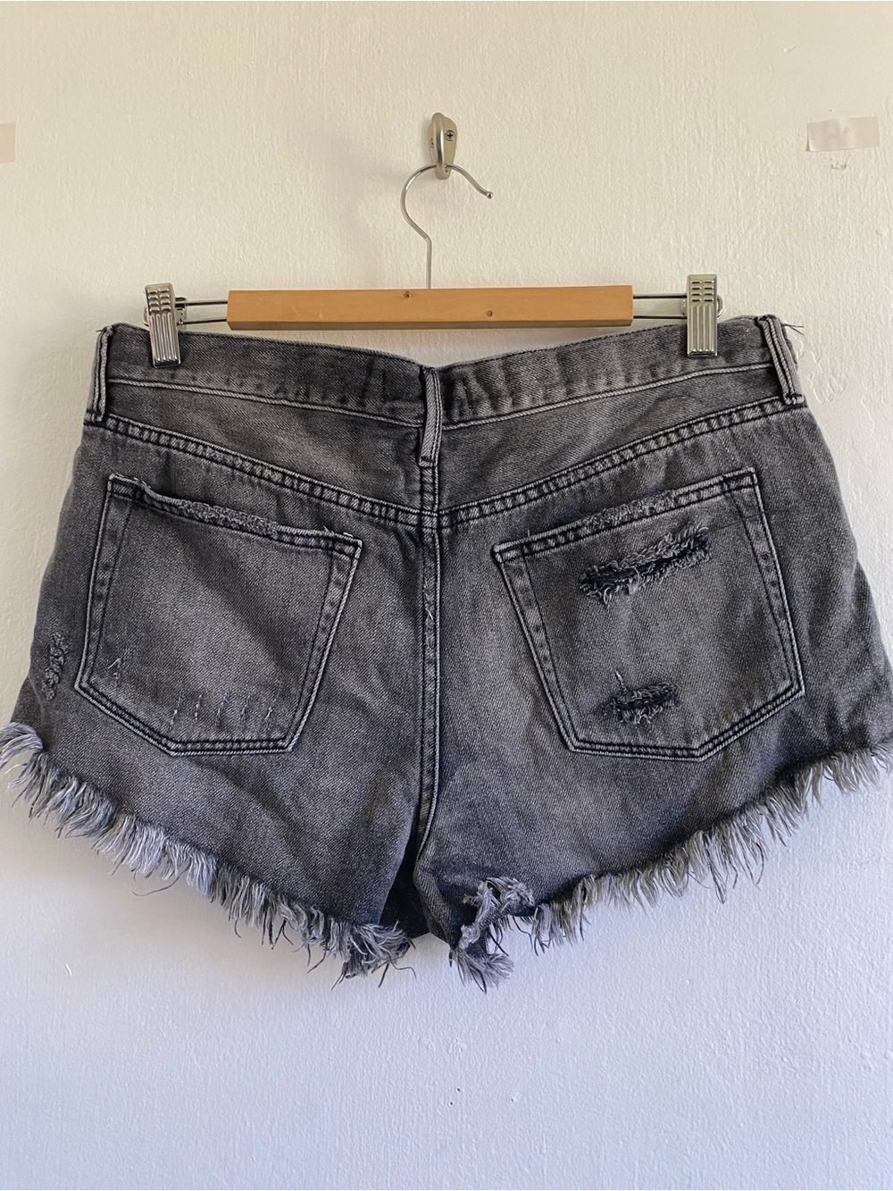 Free People Loving Good Vibrations Shorts in Size 30 Beachy festival - Picture 6 of 8
